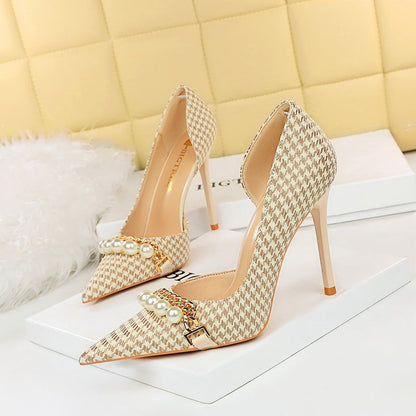 High Heel Hollowed Out Plaid pumps - Available in 2 colors